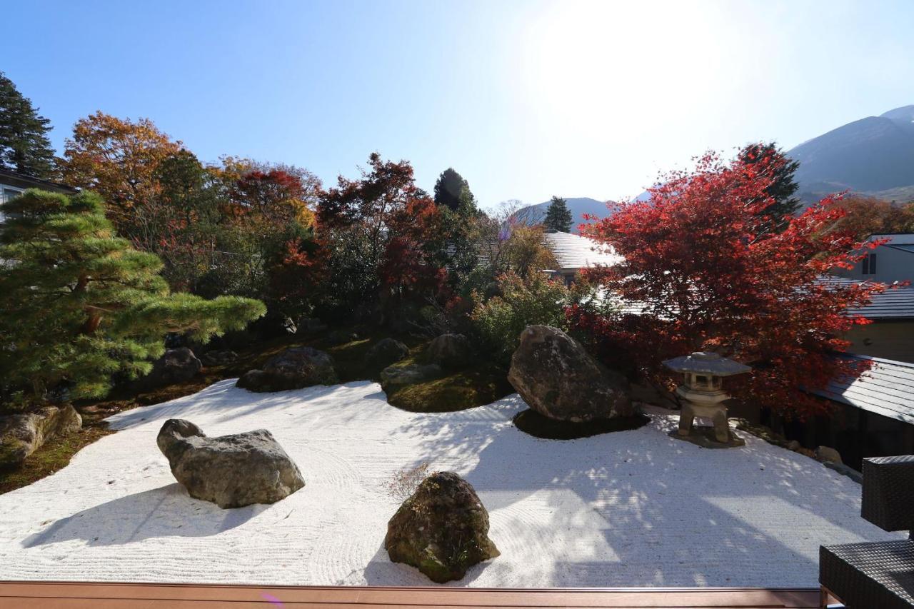 Onsen & Garden -Asante Inn- Хаконе Екстериор снимка
