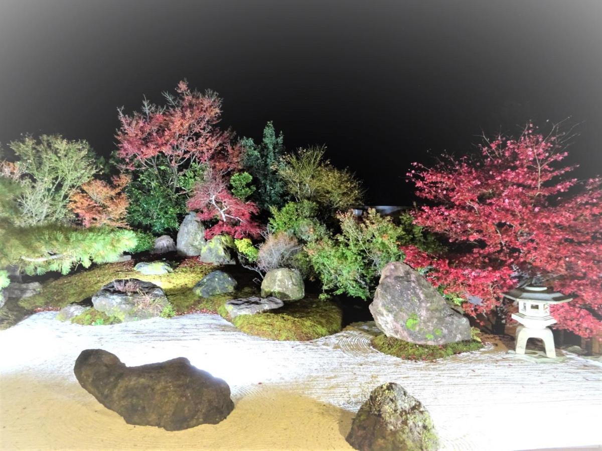 Onsen & Garden -Asante Inn- Хаконе Екстериор снимка